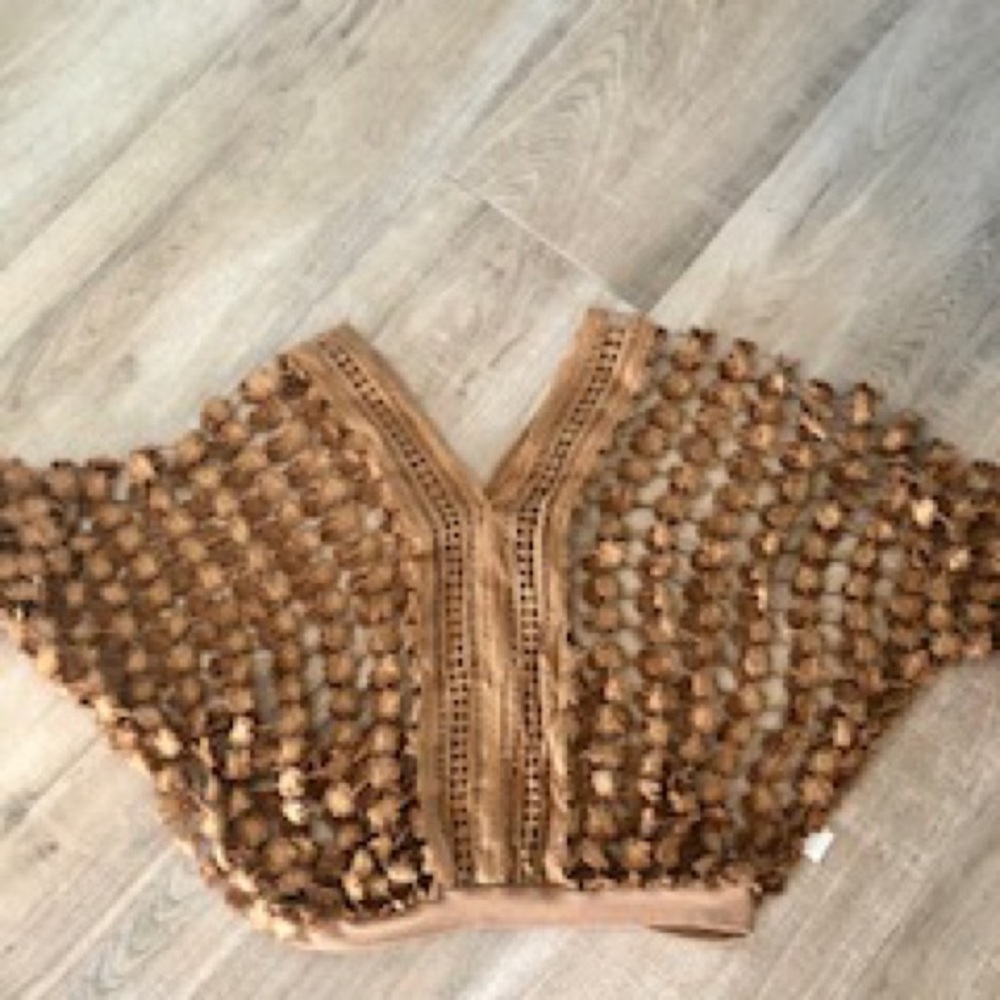 ❤️San Joy floral crochet cinnamon batwing top size large